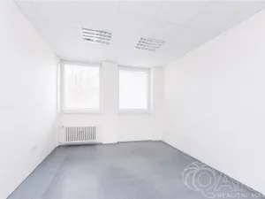 Pronájem kanceláře, Písek, U Vodárny, 614 m2