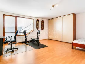 Prodej rodinného domu, Zeleneč, U Lesoparku, 174 m2