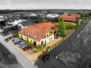 Prodej ubytování, Hlohovec, Na kopci, 1450 m2