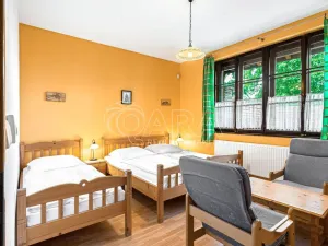 Prodej ubytování, Hlohovec, Na kopci, 1450 m2