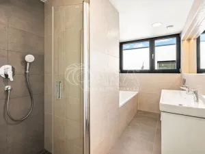 Prodej rodinného domu, Praha - Chodov, 288 m2