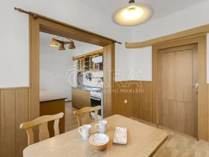 Prodej bytu 4+kk, Úhřetice, 75 m2