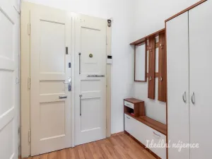 Pronájem bytu 1+kk, Praha - Nusle, 5. května, 36 m2