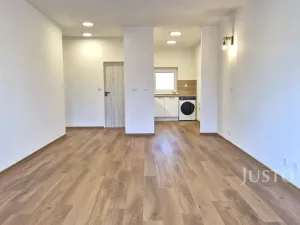 Pronájem bytu 2+kk, Písek - Pražské Předměstí, V Portyči, 65 m2
