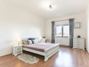 Prodej rodinného domu, Jesenice, Papoušková, 695 m2