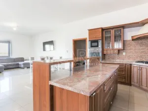 Prodej rodinného domu, Jesenice, Papoušková, 347 m2