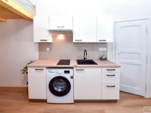 Prodej bytu 1+kk, Praha - Bubeneč, Sochařská, 28 m2