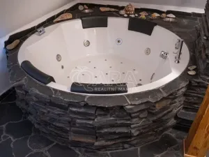 Prodej atypického bytu, Šumperk, Revoluční, 99 m2