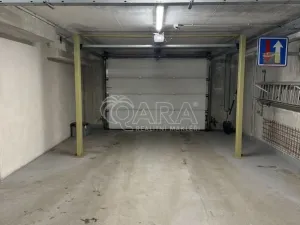 Pronájem garáže, Praha - Záběhlice, Podle náhonu, 18 m2