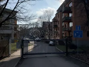 Pronájem garáže, Praha - Záběhlice, Podle náhonu, 18 m2