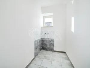 Prodej výrobních prostor, Sukorady, 187 m2