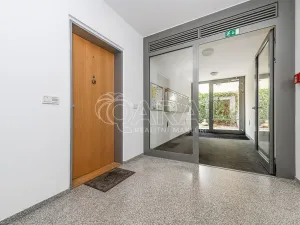 Prodej bytu 1+kk, Praha - Dejvice, Matějská, 33 m2