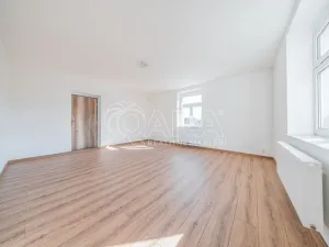 Pronájem bytu 3+1, Praha - Velká Chuchle, V úvoze, 80 m2