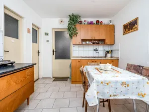 Prodej vícegeneračního domu, Úsobí, 365 m2