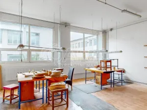 Prodej skladu, Luby, 1300 m2