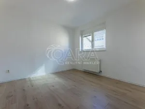 Pronájem bytu 1+kk, Praha - Vinohrady, 24 m2
