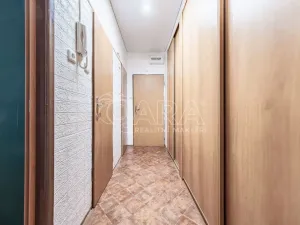 Prodej bytu 2+1, Unhošť, Komenského, 52 m2