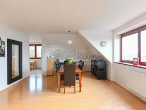 Prodej bytu 3+1, Jesenice, Platanová, 84 m2