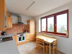 Prodej bytu 3+1, Jesenice, Platanová, 84 m2