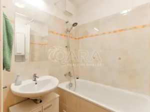 Prodej bytu 3+1, Jesenice, Platanová, 84 m2