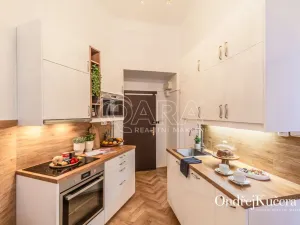 Prodej bytu 2+1, Praha - Smíchov, Janáčkovo nábřeží, 65 m2