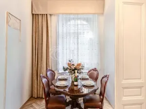 Prodej bytu 2+1, Praha - Smíchov, Janáčkovo nábřeží, 65 m2