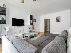 Prodej bytu 3+1, Praha - Černý Most, Vybíralova, 77 m2