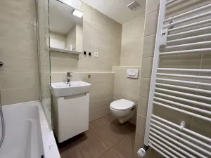 Prodej bytu 2+kk, Praha - Troja, Hnězdenská, 44 m2