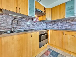 Pronájem bytu 1+kk, Praha - Uhříněves, Karla Zicha, 33 m2