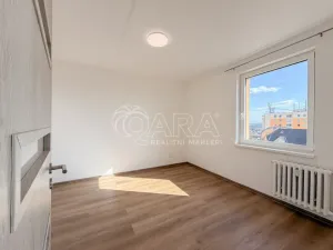 Pronájem bytu 4+1, Jindřichův Hradec - Jindřichův Hradec V, Kosmonautů, 85 m2