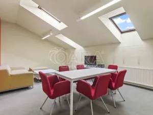 Prodej kanceláře, Praha - Petrovice, Novopetrovická, 1433 m2