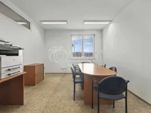 Prodej kanceláře, Praha - Petrovice, Novopetrovická, 1433 m2