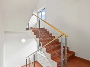 Prodej kanceláře, Praha - Petrovice, Novopetrovická, 1433 m2