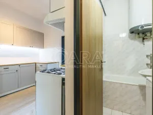 Pronájem bytu 2+kk, Praha - Braník, Pod vinohradem, 38 m2