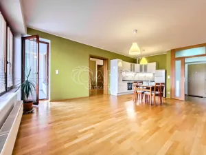 Pronájem bytu 2+kk, Dolní Břežany, Náměstí Na Sádkách, 58 m2