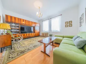 Prodej rodinného domu, Kladno, U zastávky, 176 m2