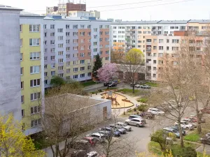 Prodej bytu 2+1, Opava, Černá, 43 m2