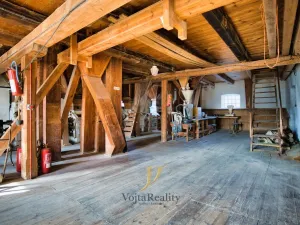 Prodej výrobních prostor, Tršice, 1544 m2