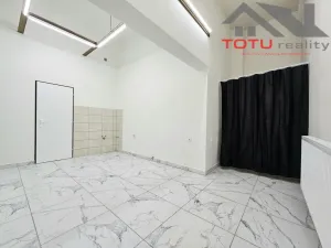 Pronájem komerční nemovitosti, Jaroměř, Husova, 36 m2