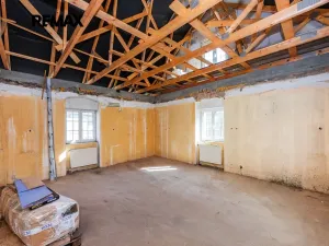 Prodej rodinného domu, Černuc, 330 m2
