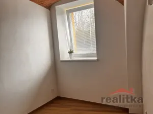 Pronájem bytu 3+1, Opava, Jaselská, 84 m2