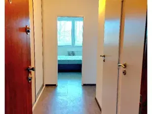 Pronájem bytu 2+kk, Praha - Kobylisy, Mirovická, 40 m2