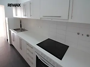 Pronájem bytu 1+1, Kolín, Karlovo náměstí, 44 m2