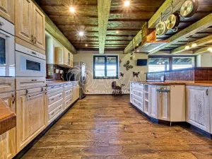 Prodej rodinného domu, Vrchlabí, 429 m2