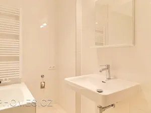 Pronájem bytu 3+1, Praha - Nové Město, Podskalská, 100 m2