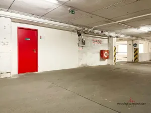 Prodej garážového stání, Praha - Střížkov, Lovosická, 18 m2