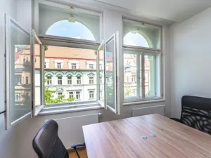 Pronájem kanceláře, Praha - Karlín, Křižíkova, 53 m2