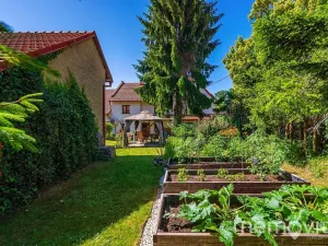 Prodej vícegeneračního domu, Lobeč, 340 m2