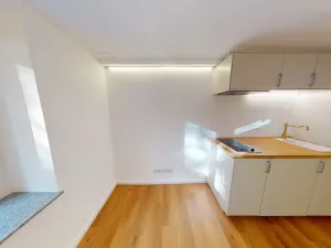 Prodej bytu 1+kk, Praha, Nad Kajetánkou, 17 m2