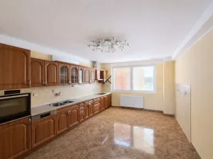 Pronájem kanceláře, Praha - Hostivař, V Chotejně, 407 m2